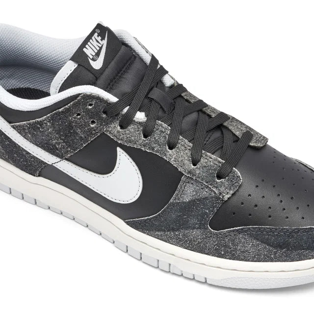Men's Nike SB Dunk Low Animal Pack Zebra Shoes