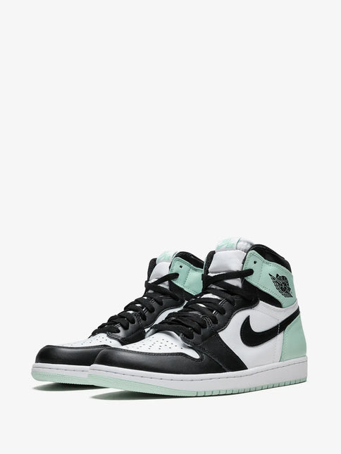 Men's Nike Air Jordan 1 High Igloo Shoes