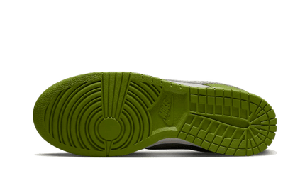 Men's Dunk Low Safari Swoosh Chlorophyll Shoes