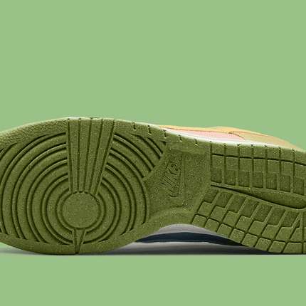 Men's SB Dunk Low Sun Club Shoes