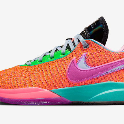Men's LeBron 20 Chosen 1 Shoes