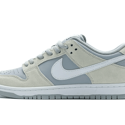 Men's SB Dunk Low TRD Summit White Shoes