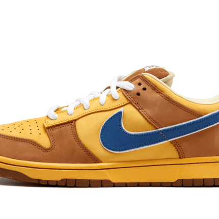 Men's SB Dunk Low Newcastle Brown Shoes