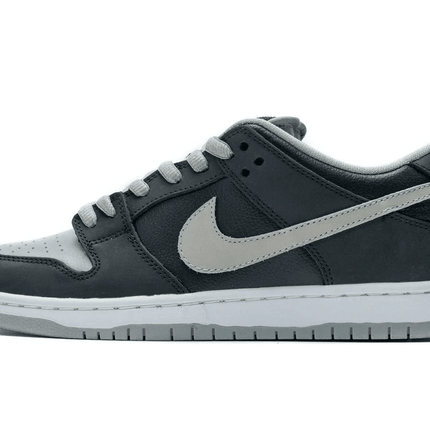 Men's SB Dunk Low Pro J-Pack Shadow Shoes