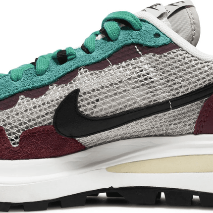 Men's Sacai x VaporWaffle Villain Red Shoes