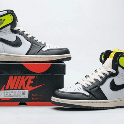Men's Air Jordan 1 Retro High OG Volt Gold Shoes