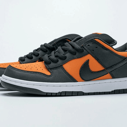 Men's SB Dunk Low Pro Orange Flash Shoes