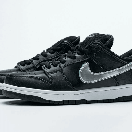 Men's SB Dunk Low Pro OG QS Black Diamond Shoes