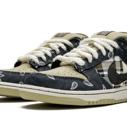 Men's Travis Scott x SB Dunk Low Shoes