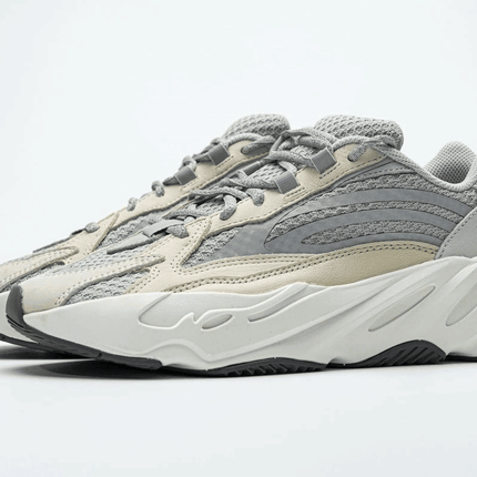 Men's Yeezy 700 Cream Shoes