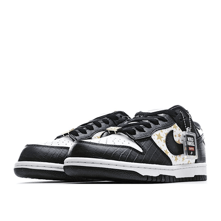 Men's SB Dunk Low x Supreme Black Shoes