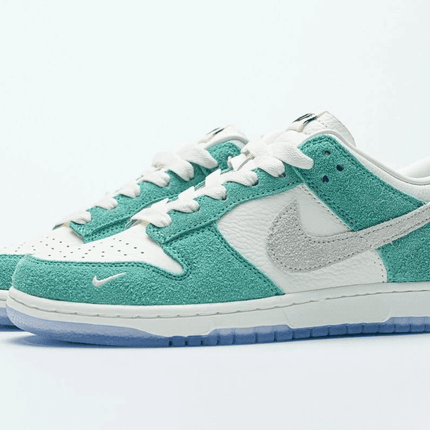 Men's Kasina x SB Dunk Low Neptune Green Shoes