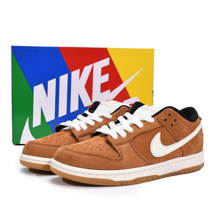 Men's SB Dunk Low Pro Iso DK Russet Sail Shoes