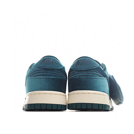 Men's SB Dunk Low Dark Teal Velvet Shoes