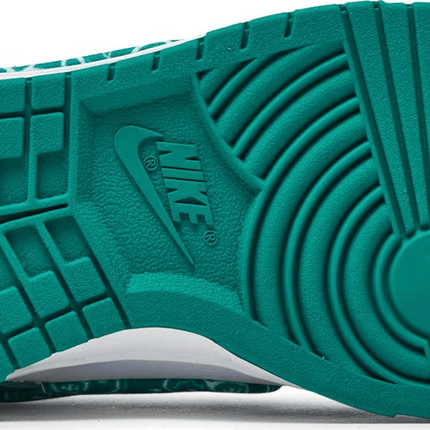 Men's SB Dunk Low Green Paisley Shoes
