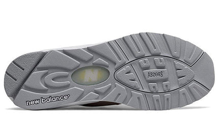 Men's New Balance 990v2 Winter Peaks Shoes