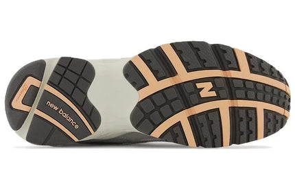 Men's New Balance 725 Arctic Fox Shoes