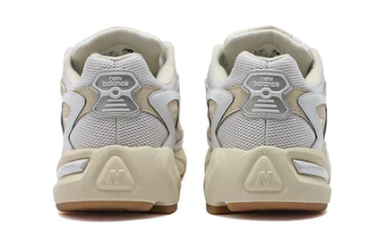 Men's New Balance 725 Bone Metallic Silver Shoes