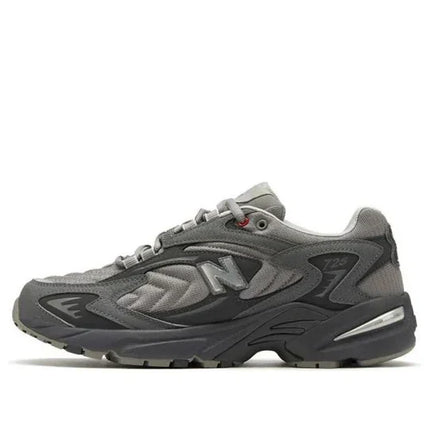 Men's New Balance 725 Dark Grey Shoes