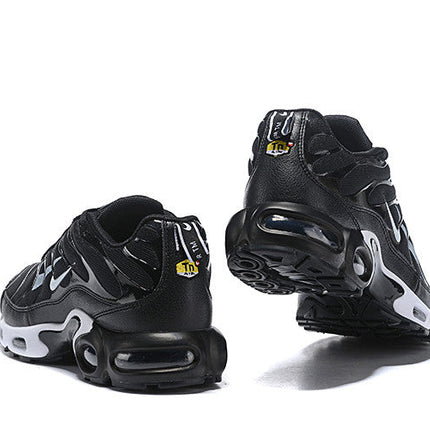 Men's Air Max Plus Black Shoes