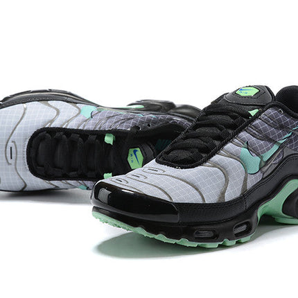 Men's Air Max Plus Green Glow Shoes