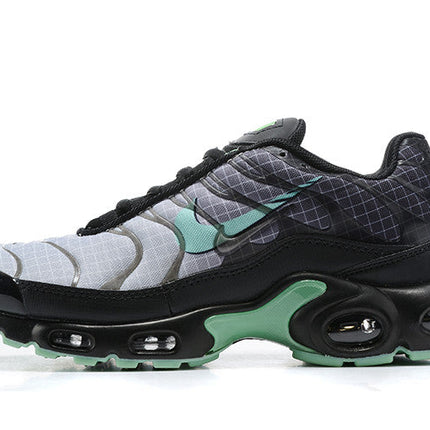 Men's Air Max Plus Green Glow Shoes