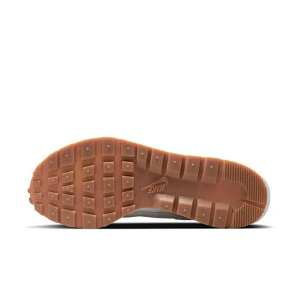 Men's Nike Sacai x VaporWaffle Sail Gum Shoes