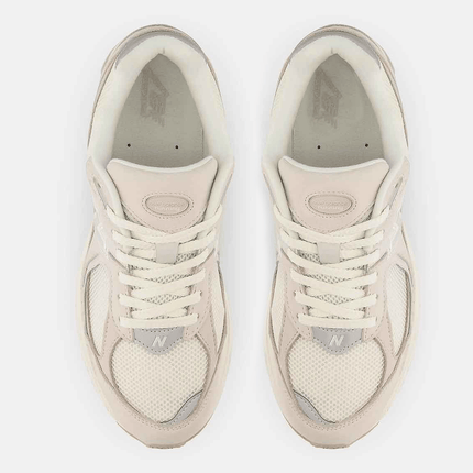 Men's New Balance 2002R Creamy Shoes