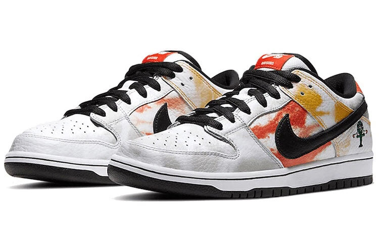 Men's Nike SB Dunk Low Dye Raygun Shoes