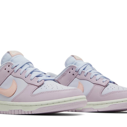 Men's Nike Dunk Low Easter Shoes