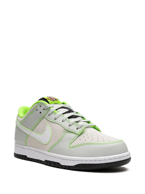 Men's Nike Dunk Low UO P Oregon Shoes
