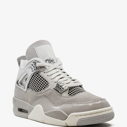 Men's Nike Air Jordan 4 Frozen Moments Shoes