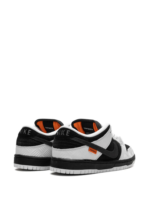Men's  Nike SB Dunk Low x TIGHTBOOTH Shoes