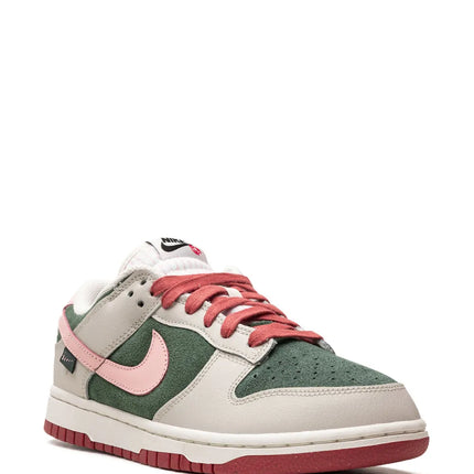 Men's Nike SB Dunk Low All Petals United Shoes