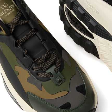Men's Valentino Garavani Baskets True Act Khaki Multicolor Sneakers