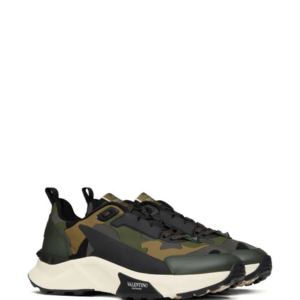 Men's Valentino Garavani Baskets True Act Khaki Multicolor Sneakers