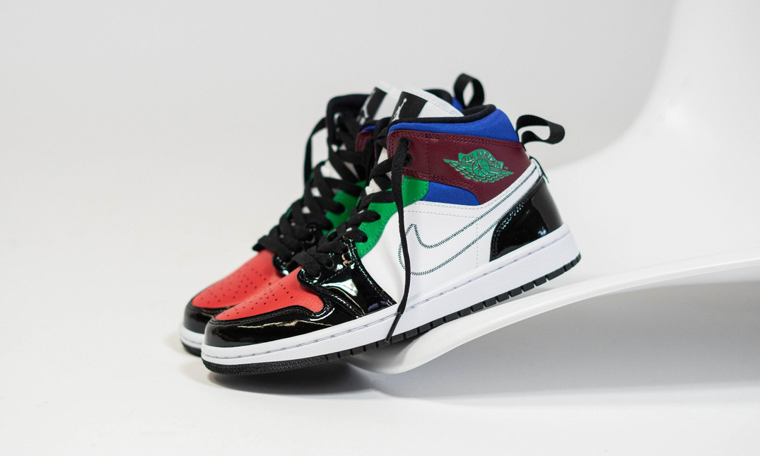 Men's Nike Air Jordan 1 Mid SE Multicolor Shoes