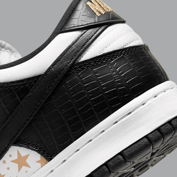 Men's Nike Supreme x Dunk Low OG SB QS Black Shoes