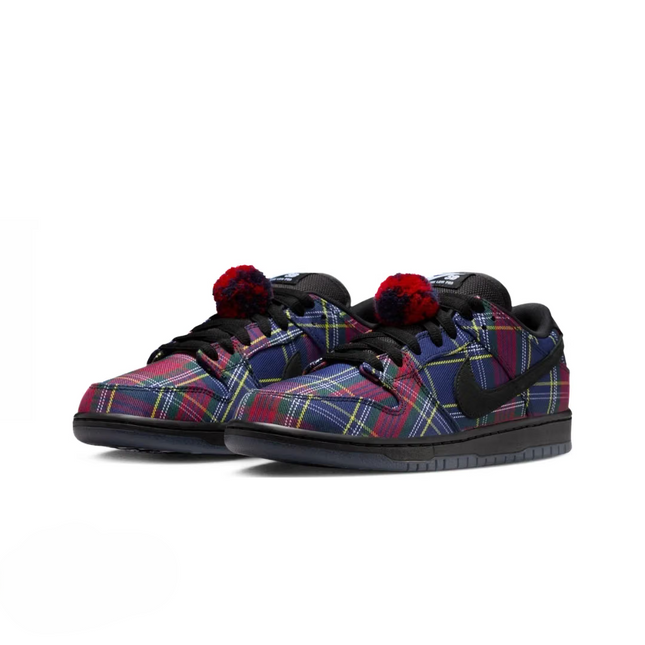 Men's Nardwuar x Nike Dunk SB Low Tam O Shanter Hat Shoes