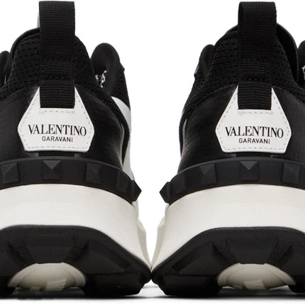 Men's Valentino Garavani Baskets True Act Black & White Sneakers