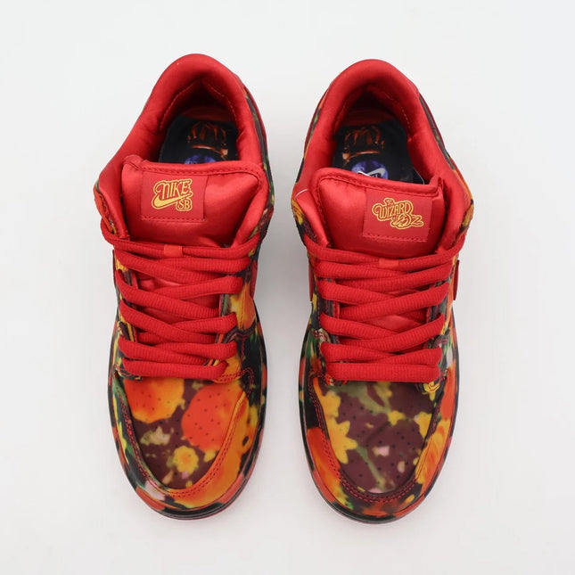 Men's Nike SB Dunk Low The Wizard Of Oz Poppy Field Shoes