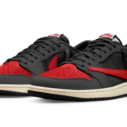 Men's Travis Scott x Air Jordan 1 Retro Low  ‘Bred' Shoes