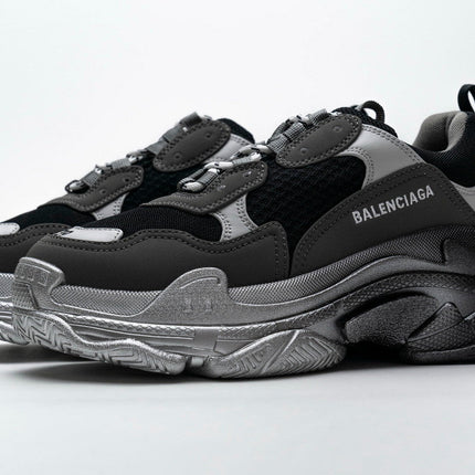 Men's Balenciaga Triple S Sneaker Shoes V37