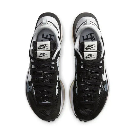 Men's Nike Vaporwaffle Sacai Black White Shoes