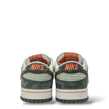 Men's Nike SB Dunk Low x Otomo Katsuhir Steamboy Boy OST Shoes