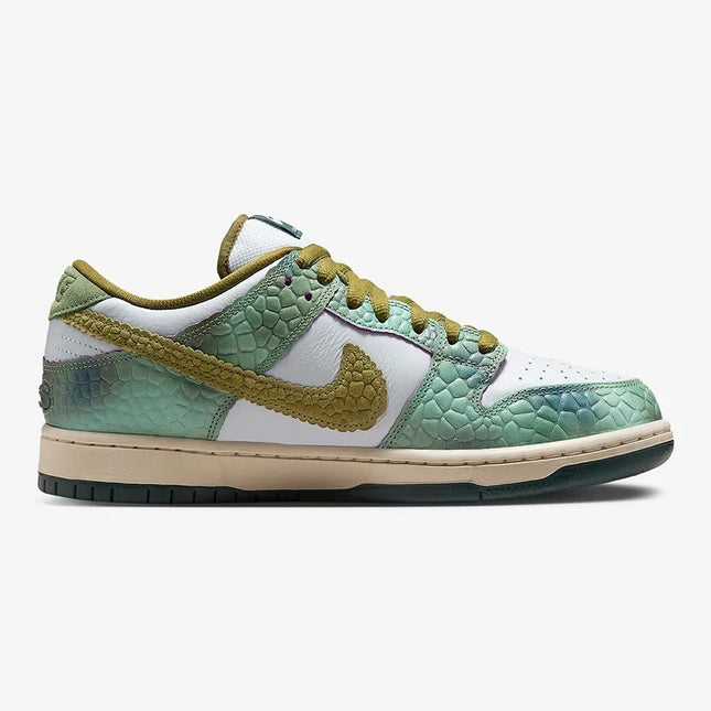 Men's Nike SB Dunk Low x Alexis Sablone Chameleon Shoes