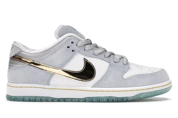 Men's Sean Cliver x Nike Dunk Low SB Holiday Special Shoes