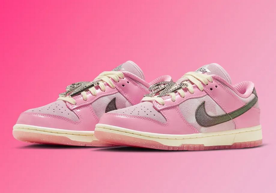 Men's Nike Dunk Low Barbie Shoes
