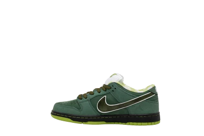 Men's Nike Concepts x Dunk SB Low Green Lobster Shoes