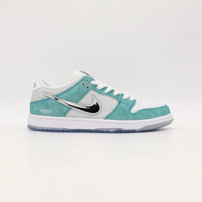 Men's Nike x APRIL SKATEBOARDS SB Dunk Low Turbo Green Shoes